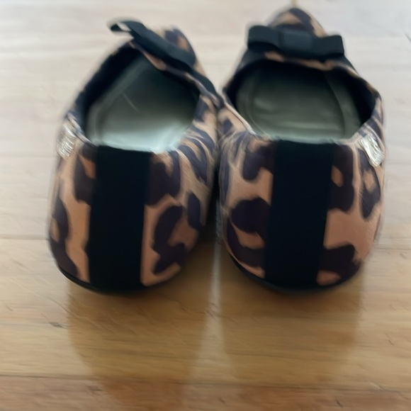 Anne Klein sport Leopard Print Women's Flats size 7 - Picture 4 of 7